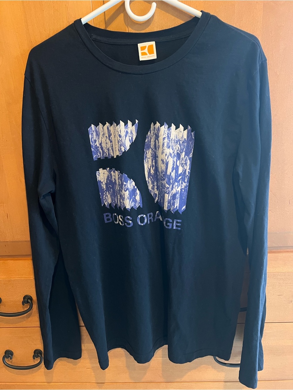 BOSS ORANGE Men’s Dark Navy Long Sleeve Graphic Tee Large